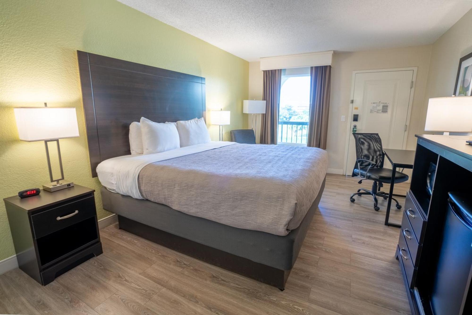 Quality Inn Palm Beach International Airport West Palm Beach Exterior photo